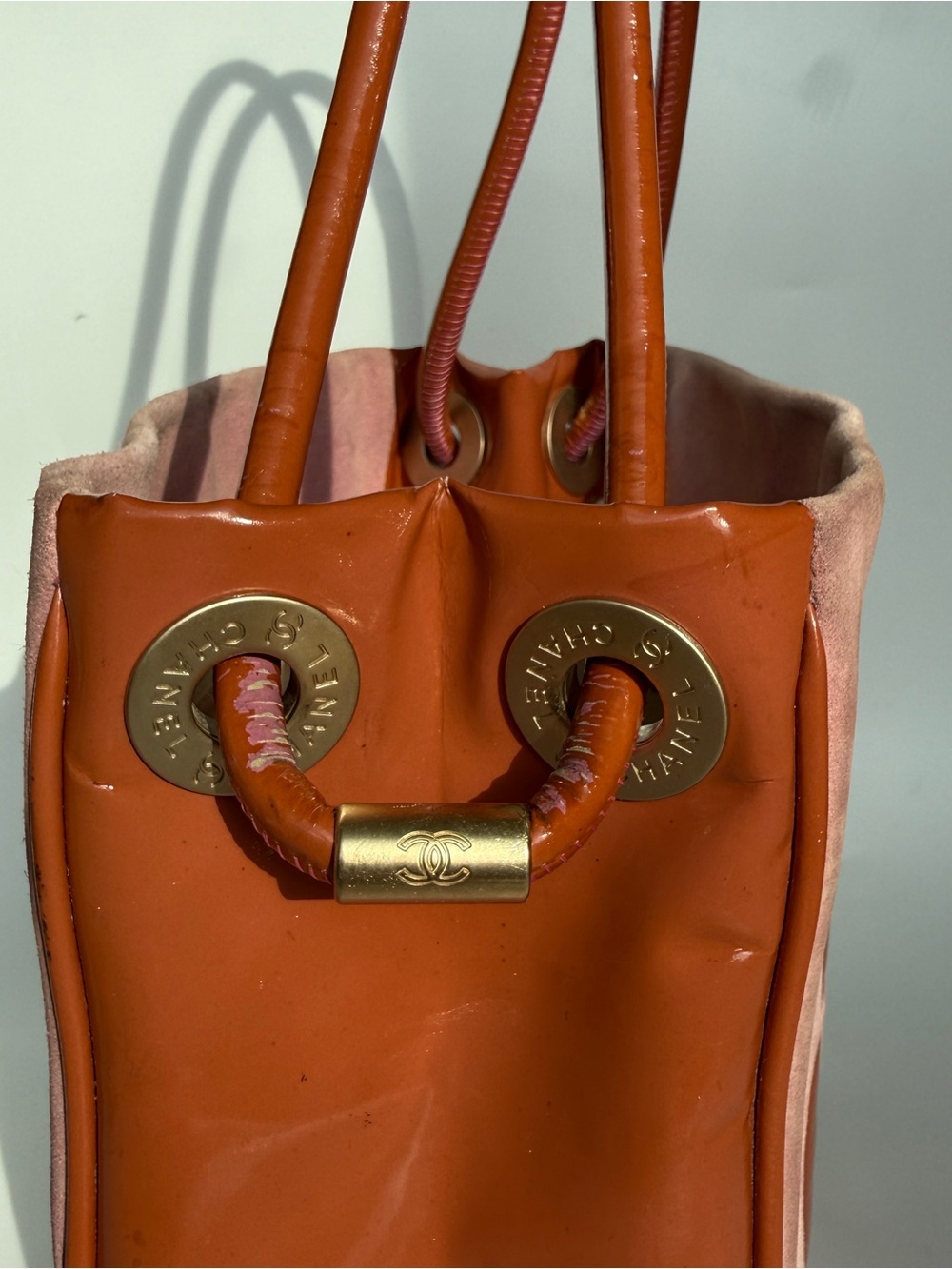 Authentic Chanel Camellia shoulder Tote Bag in pink and orange - Picture 6 of 8